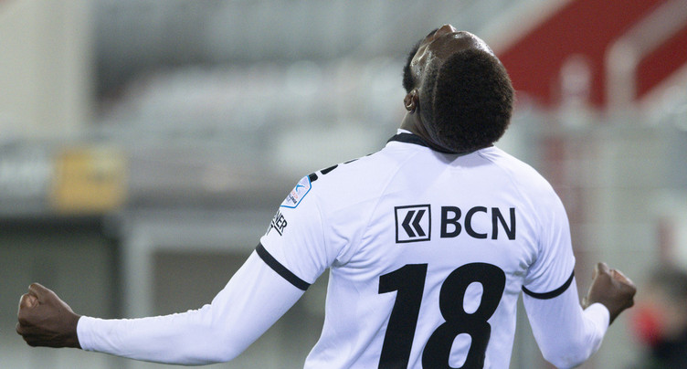 Xamax lève le poing