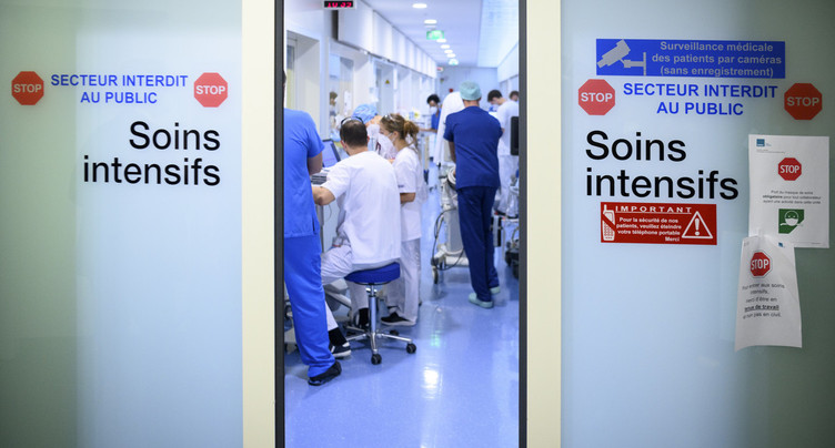 Le nombre de patients COVID se stabilise au RHNe