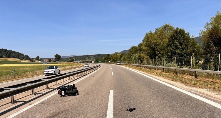 Un motard blessé sur l’A16