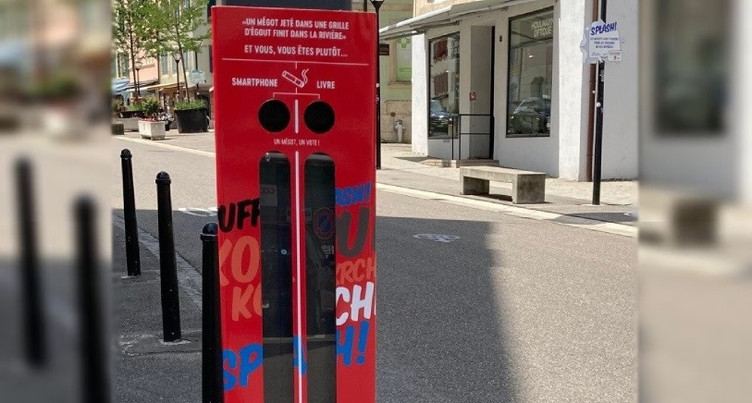 Des cendriers de vote pour éviter les mégots au sol