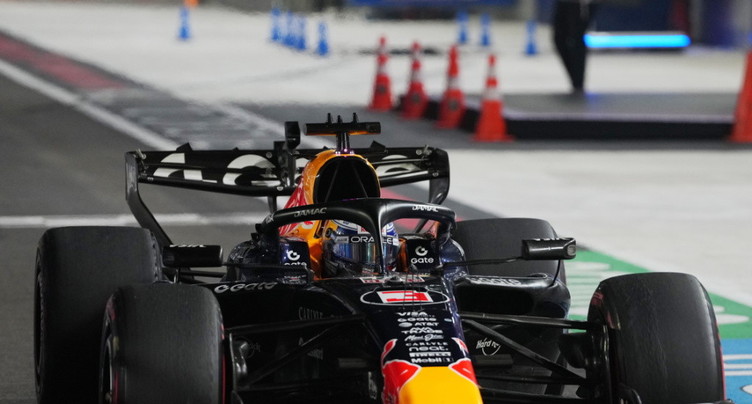 Max Verstappen s'impose pour la première fois à Singapour