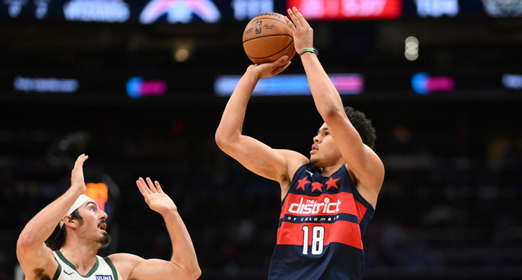 Clint Capela et Kyshawn George commencent bien en NBA