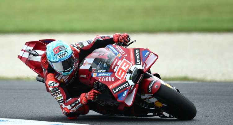 Marc Marquez gagne le sprint et reprend les commandes