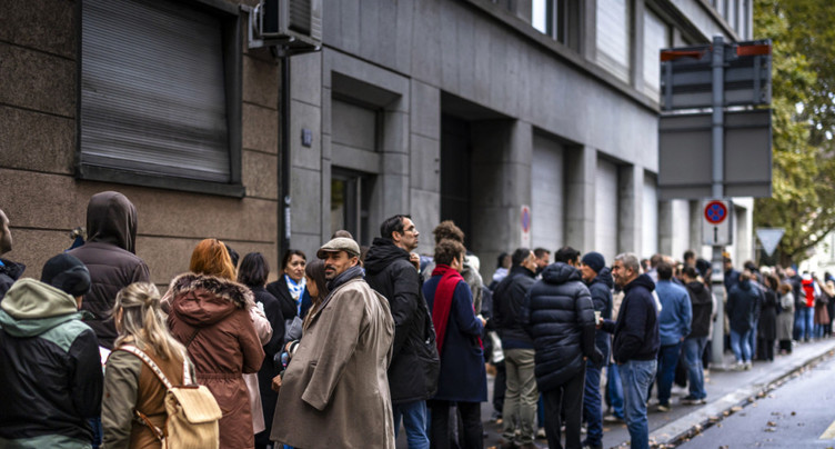 Elections au Brésil et en Serbie: longues files d'attente à Zurich