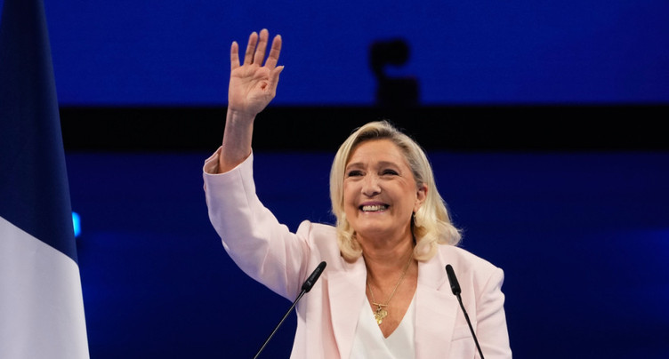 Premier grand meeting de Marine Le Pen qui promet une 