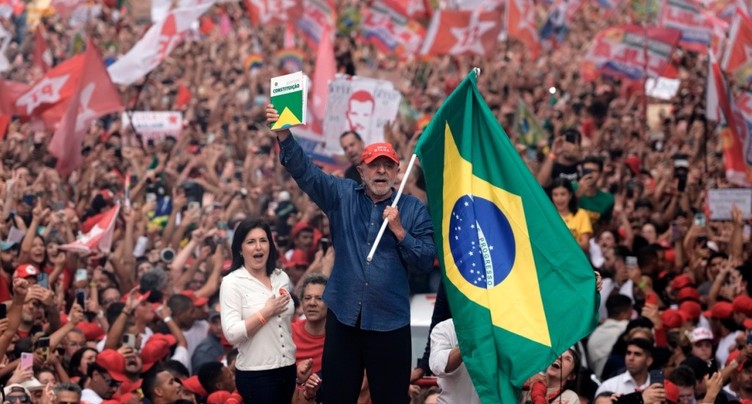 Lula devant Flavio Bolsonaro après plus de 75% du dépouillement