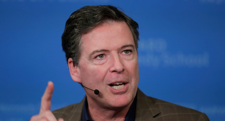 L'ex-directeur du FBI James Comey de nouveau poursuivi en justice