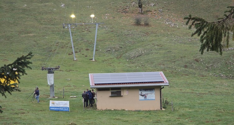 Avant d’enfiler son manteau blanc, le Crêt-Meuron passe au solaire