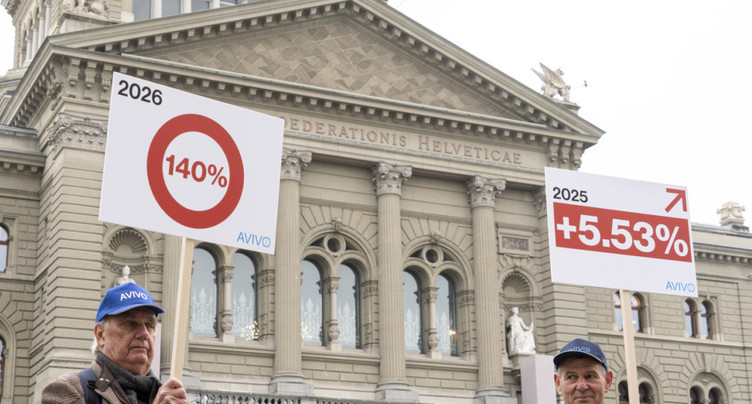 A Berne, l'AVIVO réclame un moratoire sur les primes maladie