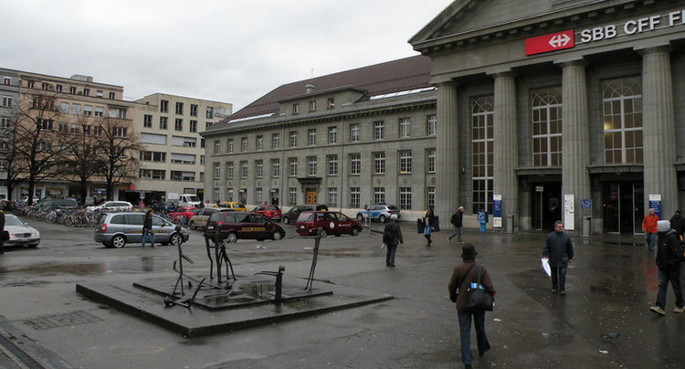 Bienne : homme blessé au couteau, appel à témoin