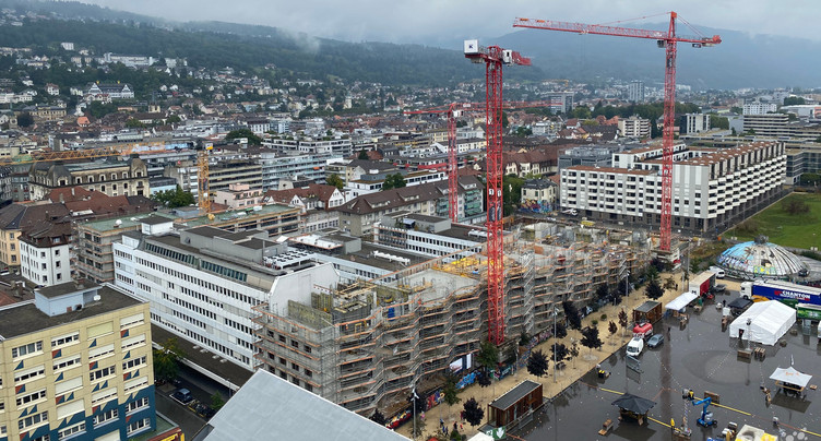 Résoudre les problèmes de revenus en construisant des logements à Bienne