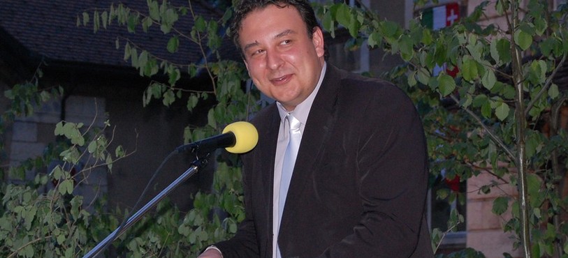 Jean-Nat Karakash, ému aux larmes au moment de faire ses adieux à Val-de-Travers.