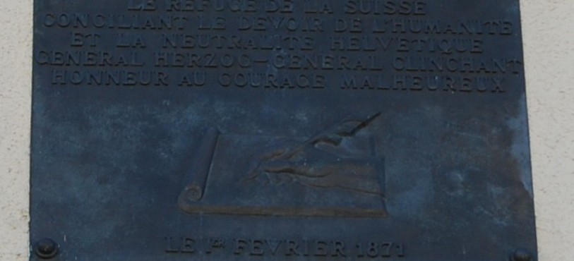 La plaque commémorative située sur l'immeuble Martin aux Verrières.