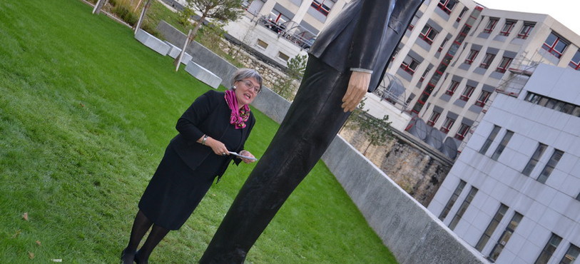 La conseillère d'Etat neuchâteloise Monika Maire-Hefti a loué cette statue androgyne.