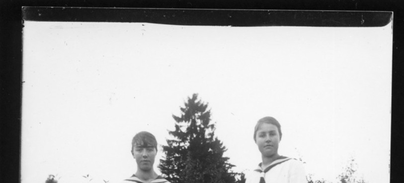 Numérisation des photographies Eugène Cattin_137 J 001-3095 pour le service des archives du Jura (Suisse). La numérisation est effectuée à partir de tirages noir/blanc qui proviennent de plaques de verre.