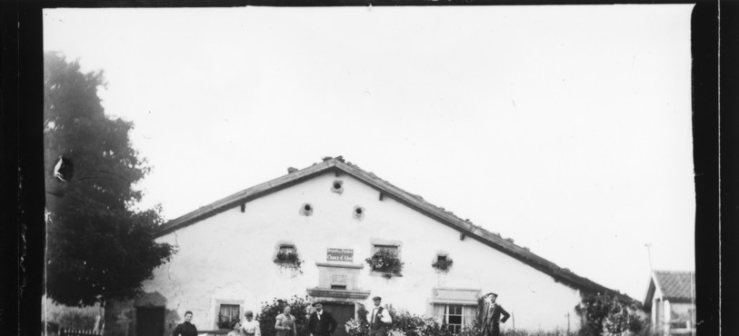Numérisation des photographies Eugène Cattin_137 J 001-3095 pour le service des archives du Jura (Suisse). La numérisation est effectuée à partir de tirages noir/blanc qui proviennent de plaques de verre.