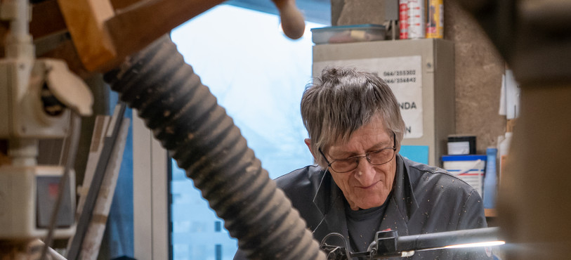 Jean-Marie Seuret dans son atelier