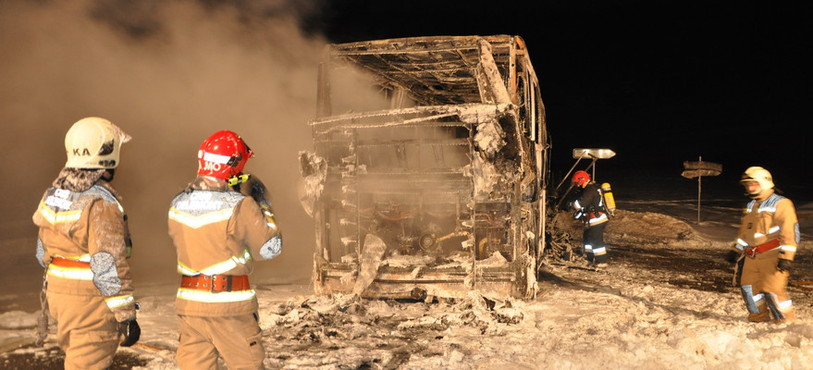 Autocar en feu