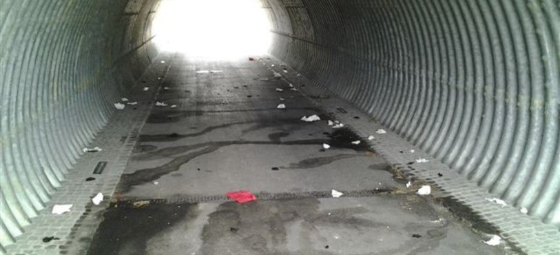 Excréments laissés par les gens du voyage à Courroux